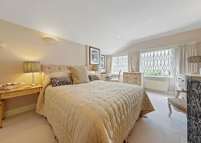 Finest Retreats - Regents View